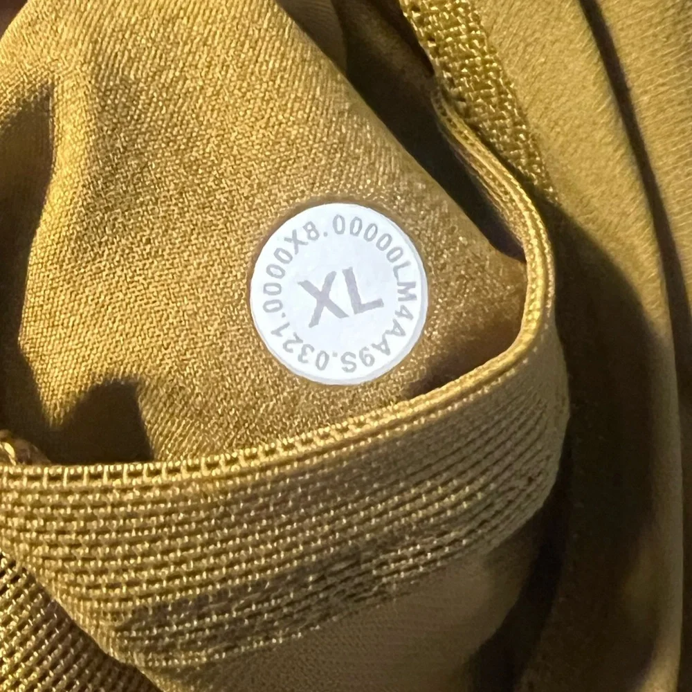 Lululemon Active Jacket
Gold Spice - Picture 6 of 8